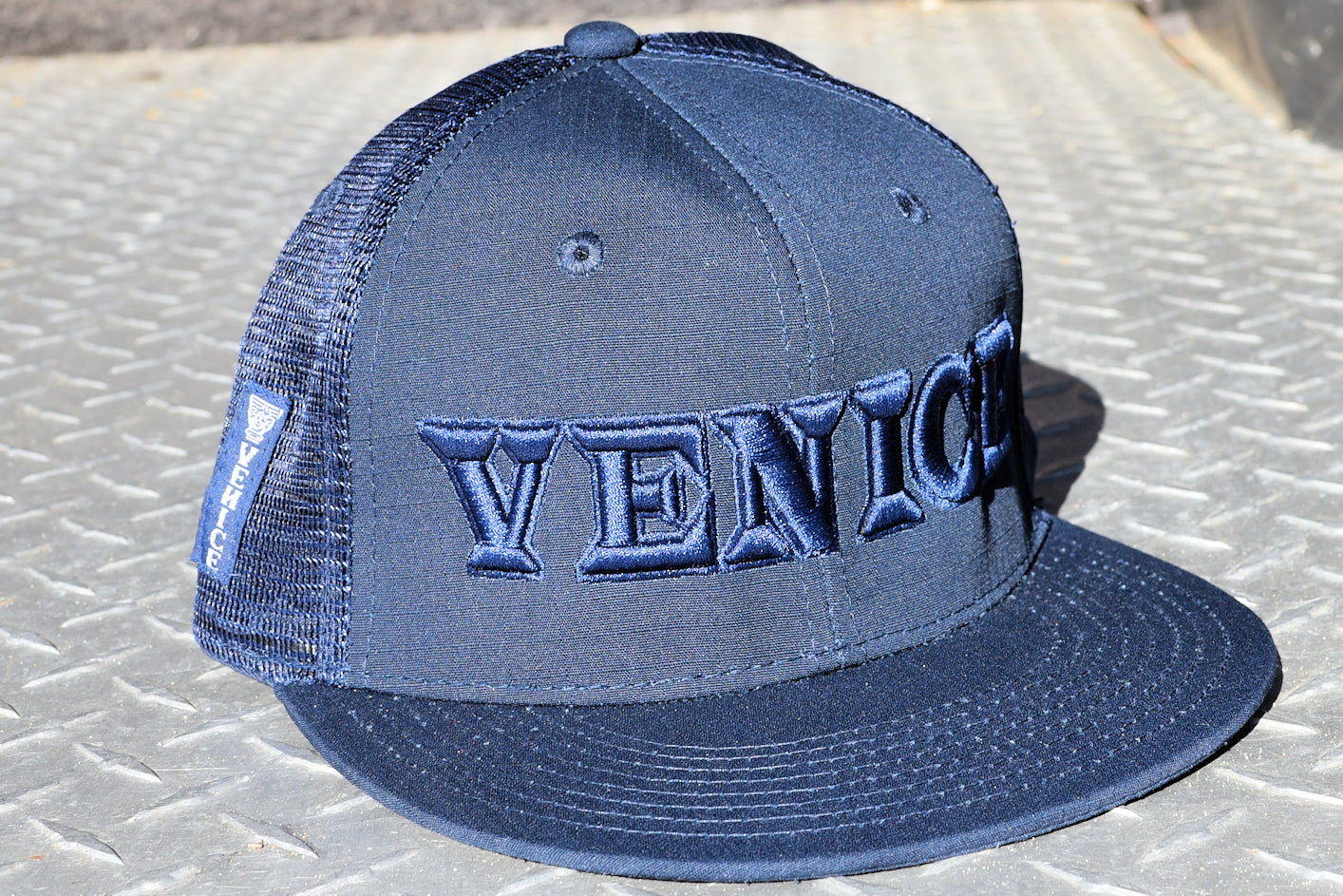 VENICE STREET WEAR TRUCKER HAT