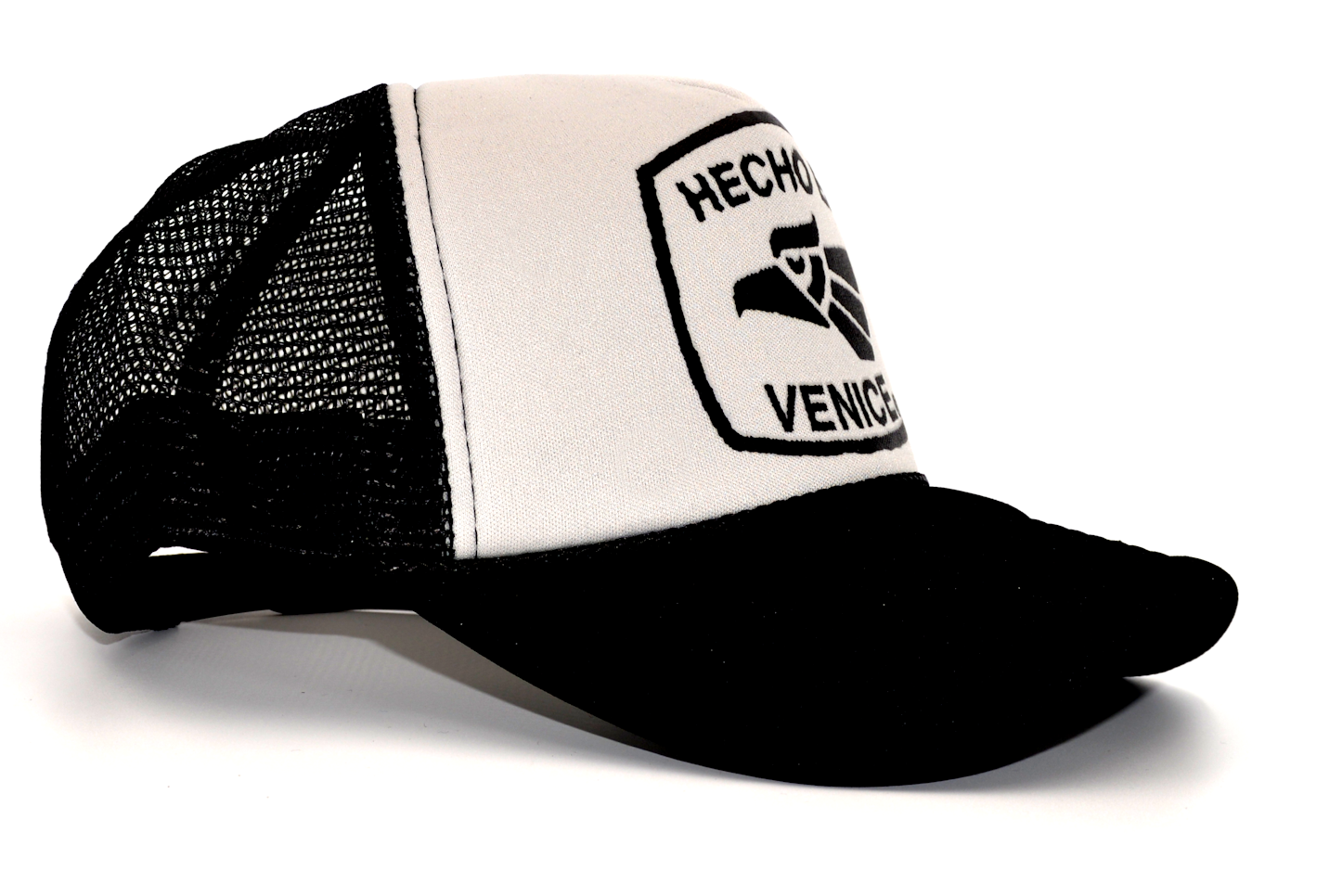 HECHO EN VENICE TWO-TONE TRUCKER HATS